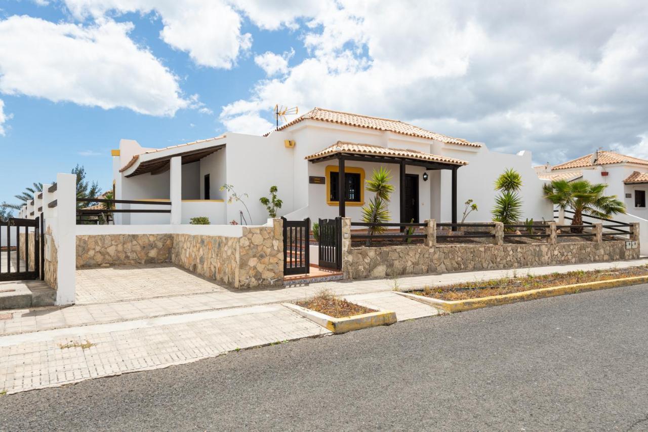 Homeforguest Villa Lobos Con Piscina Privada Caleta De Fuste Luaran gambar
