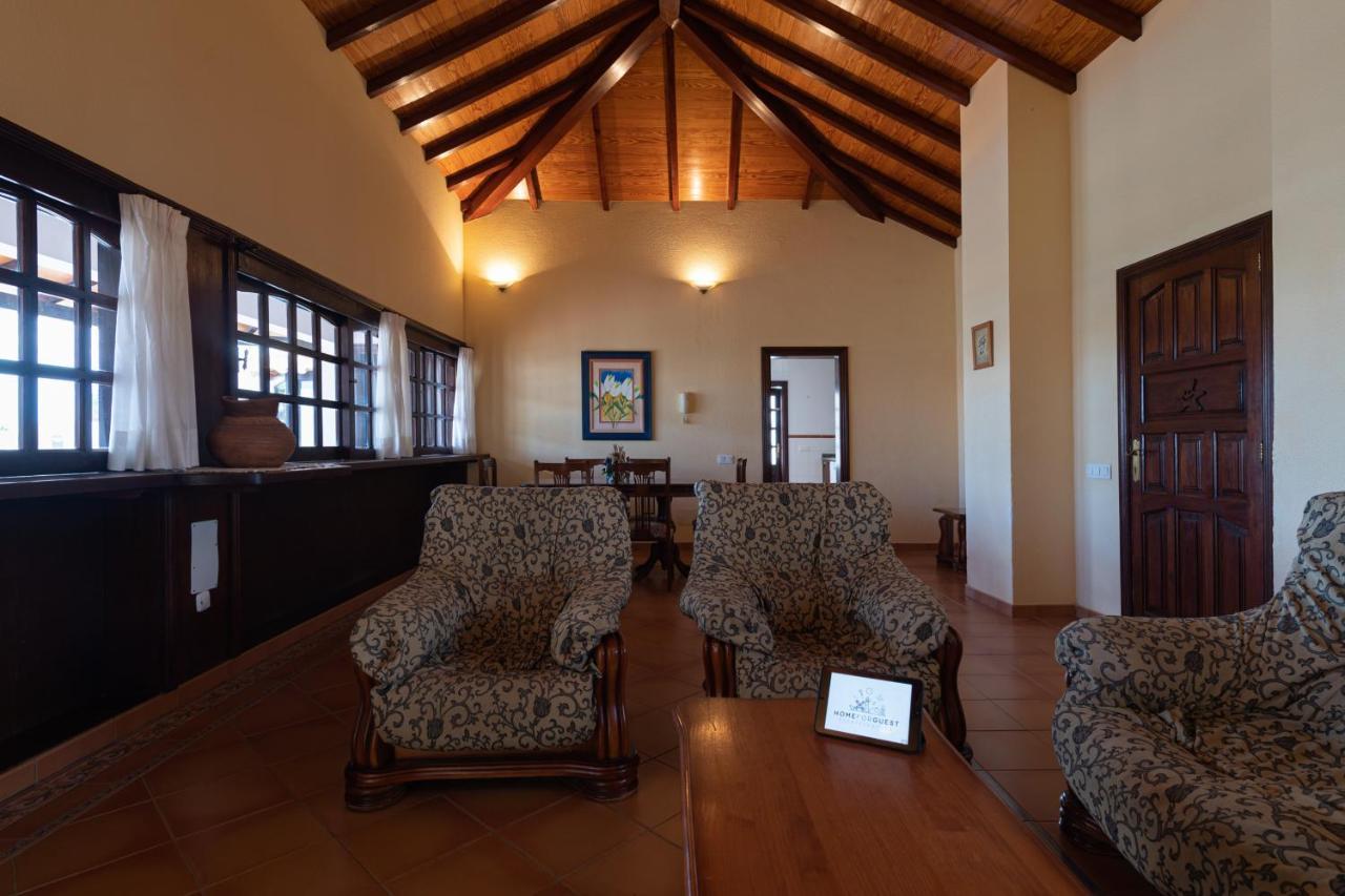 Homeforguest Villa Lobos Con Piscina Privada Caleta De Fuste Luaran gambar